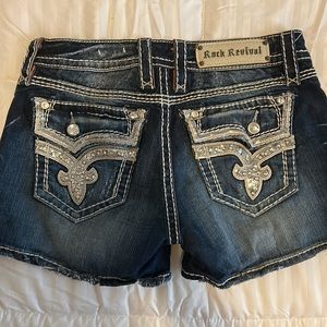 🔥🔥Like new Rock Revival jean shorts!!! Size 29